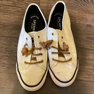 Sperry white shoes